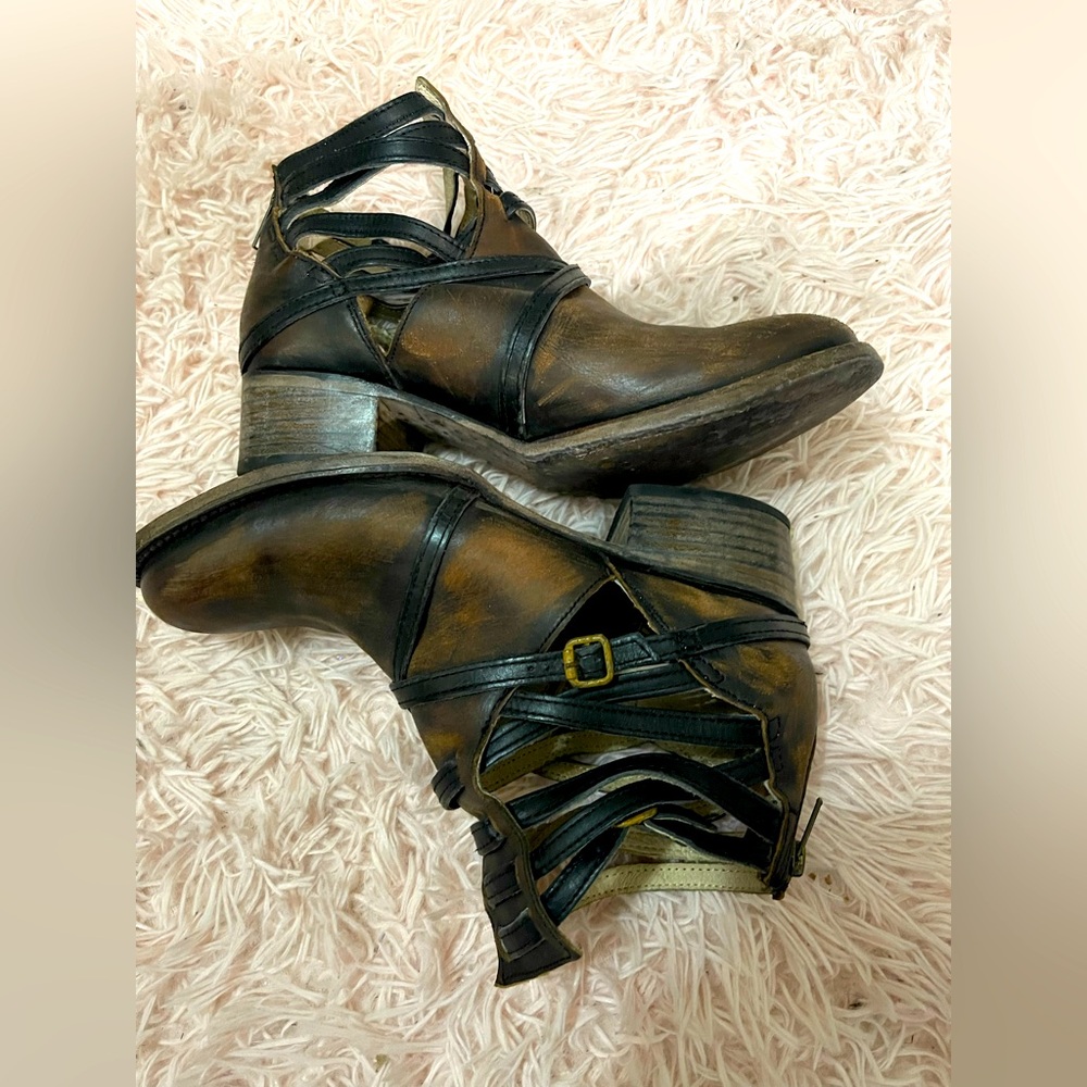 Freebird strapy boots Size 10